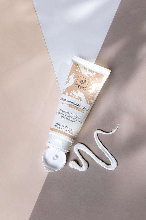 MAINS ENCHANTÉES – Crème pour les Mains SPF 15